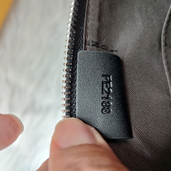 超激安ブランド財布偽物全体デザイン